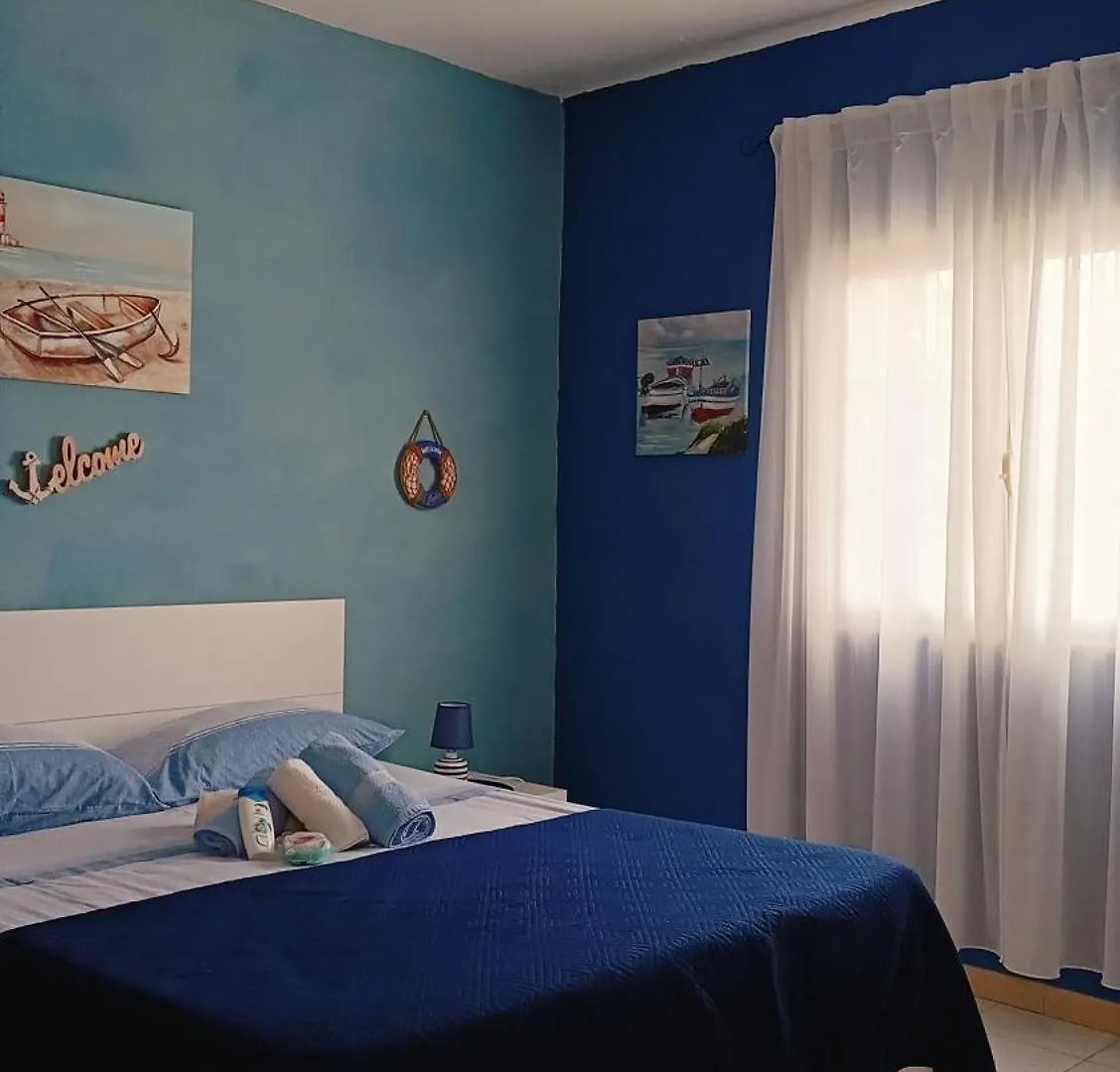 La Terrazza Sul Mare Camera Fronte Mare&Vicino Aereoporto Sicilian Vintage Style Seaside Room Чинизи